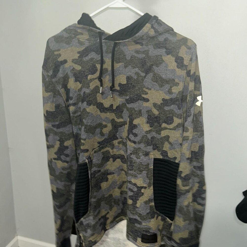 Under Armour Hoodie